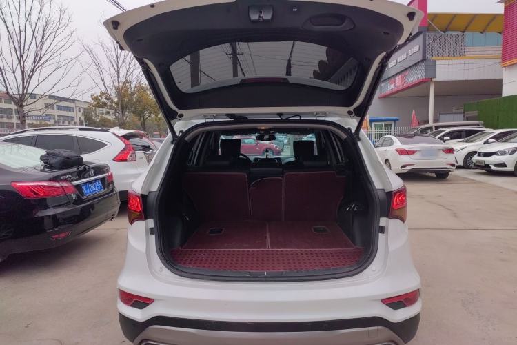 Used Hyundai Santa Fe 2017 2.0T Automatic All-Wheel Drive Smart 7-Seater