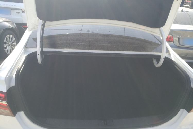 Used Roewe i6 2020 PLUS 1.6L CVT 4G Connected Glory Flagship Edition