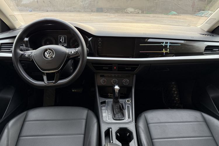Used Volkswagen Lavida 2019 1.5L Automatic Comfort Edition China VI Standard Interior 2
