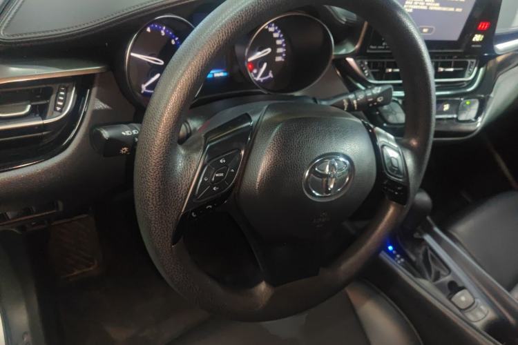 Used Toyota IZOA 2021 2.0L Yixing Version