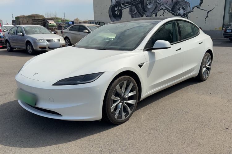 Used Tesla Model 3 2023 Long-Range All-Wheel-Drive Version