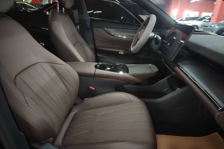 Used Qiyuan A07 2025 Blue Whale Range-Extending Version 230 Flagship Model
