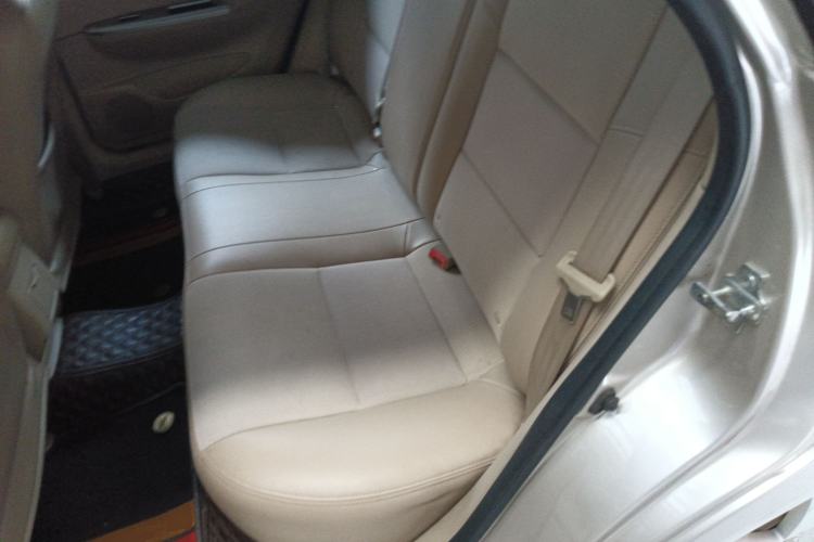 Used Buick Excelle 2013 1.5L Automatic Classic Model
