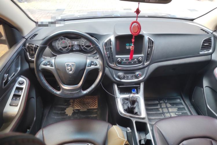 Used Baojun 560 2015 1.8L manual luxury version