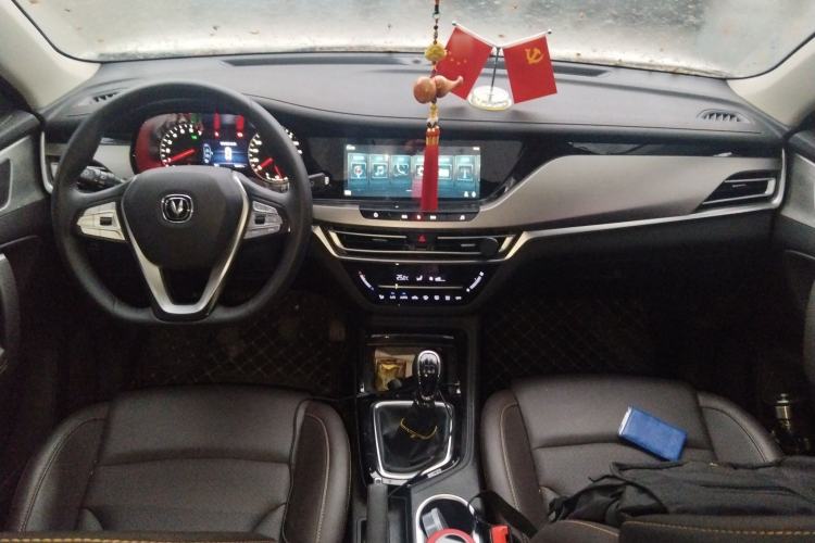 Used CHANGAN CS35PLUS 2019 1.6L Manual New Edition Center Console