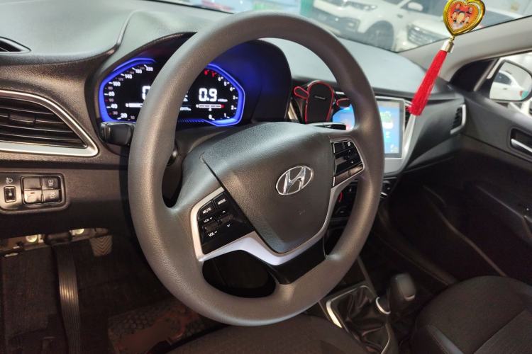 Used Hyundai Verna (new generation) 2020 1.4L Manual GLS Cool Edition Steering Wheel