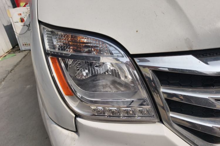 Used SAIC MAXUS Xintu V80 2019 2.0T Plus 6-Speed Manual – Aoyuntong Short Wheelbase Ultra-Low Roof 5/6-Seater