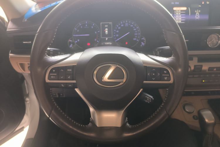 Used Lexus ES 2016 250 Midnight Special Limited Edition Steering Wheel