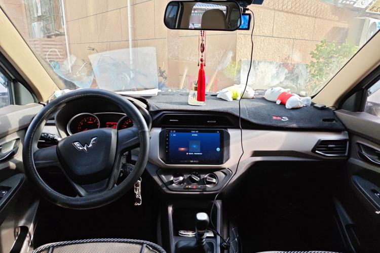 Used Wuling Hongguang 2019 1.5L S Standard Version China VI LAR