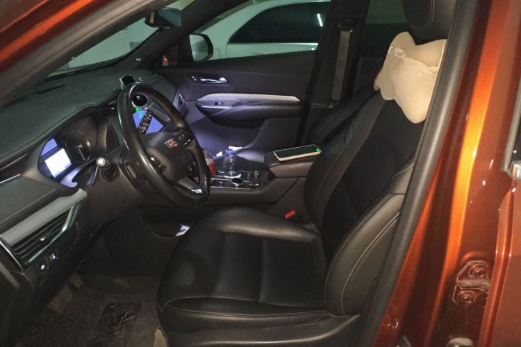 Used Cadillac XT4 2018 28T Two-Wheel Drive Leading Version