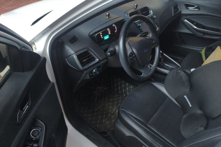 Used Ford Escort 2017 Happiness Edition 1.5L Automatic Fashion Version
