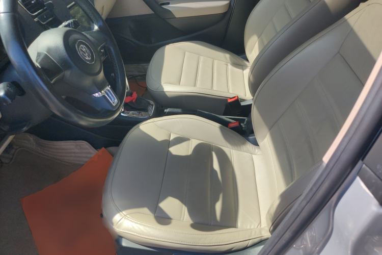 Used Volkswagen Polo 2013 1.6L Automatic Luxury Edition
