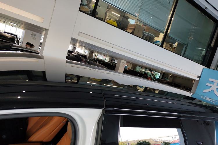 Used Geely Galaxy LEVC L380 2024 140-Degree 8-Seater Four-Wheel Drive Max