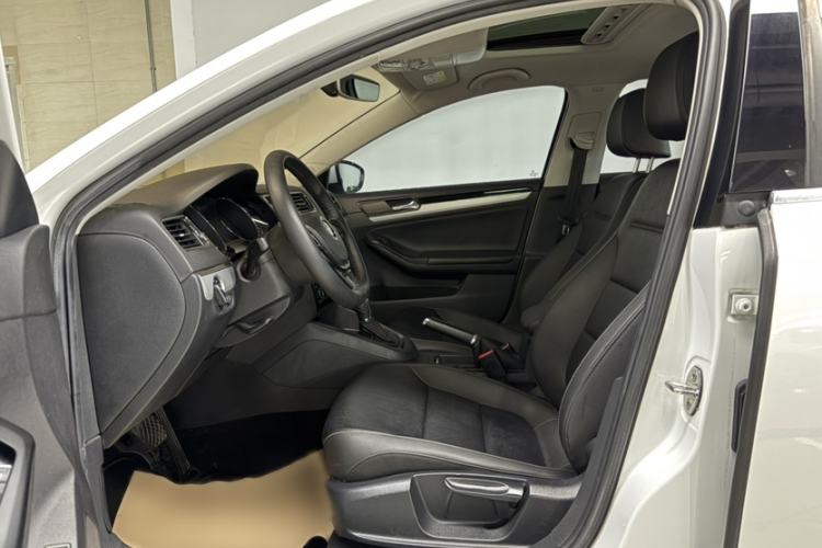 Used Volkswagen Sagitar 2018 1.6L Automatic Comfort Model
