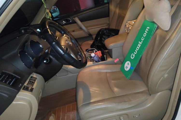 Used Toyota Highlander 2012 2.7L Two-Wheel Drive 7-Seater Luxury Edition
