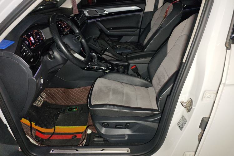 Used Volkswagen Tayron X 2020 330TSI Two-Wheel Drive Luxury Smart Connectivity Version Left Front Seat