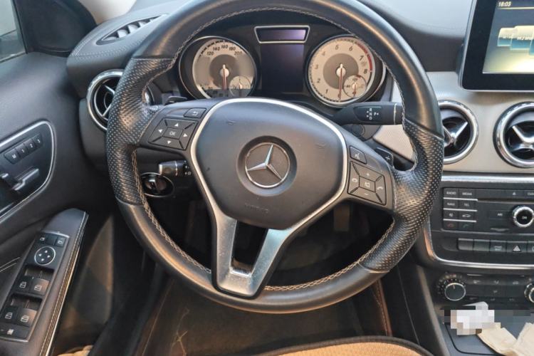 Used Mercedes-Benz GLA 2016 GLA 200 Fashion Model
