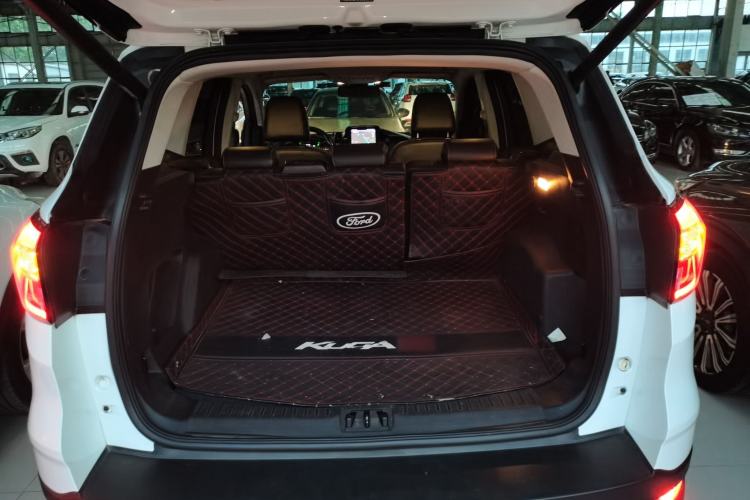 Used Ford Kuga 2019 EcoBoost 180 Two-Wheel-Drive Titanium Plus Model China VI Standard Trunk