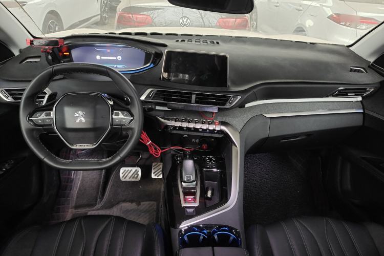 Used Peugeot 5008 2017 380THP 7-Seater Luxury Edition Interior 2