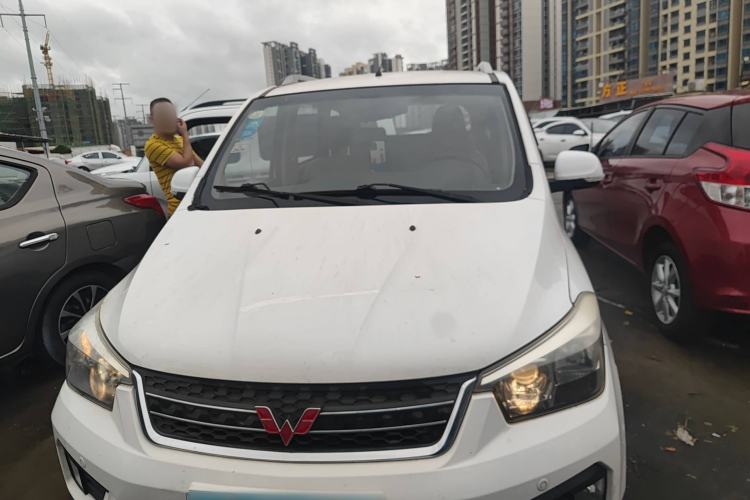 Used Wuling Hongguang 2016 1.5L S1 Deluxe Model China V-standard