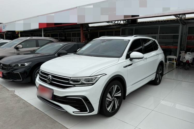 Used Volkswagen Tiguan L 2023 Facelift 380TSI Automatic All-Wheel Drive R-Line Flagship 7-Seater