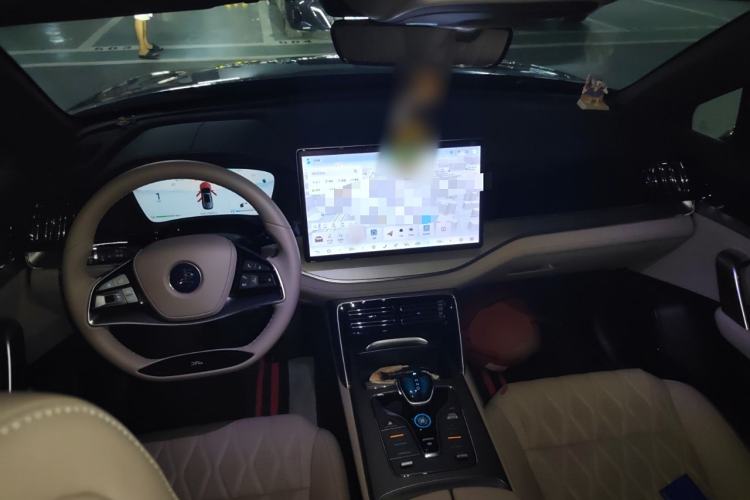 Used BYD Tang New Energy 2024 DM-i Glory Edition 112KM Prestige Model
