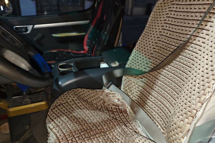 Used Foton Scenic 2012 2.0T Express Classic Long-Wheelbase Version 4D20
