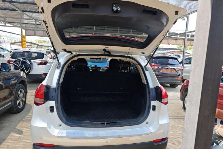 Used Haval H2 2018 1.5T Manual Two-Wheel Drive Luxury Model China VI Standard
