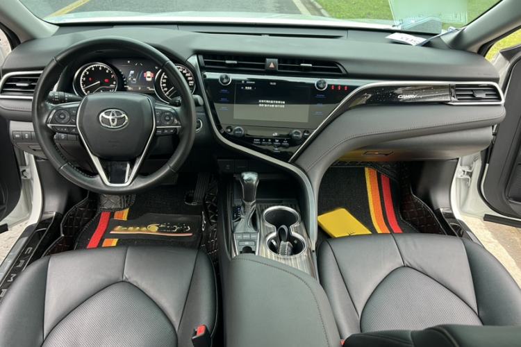 Used Toyota Camry 2019 Revised Version 2.5G Luxury Edition Interior 4