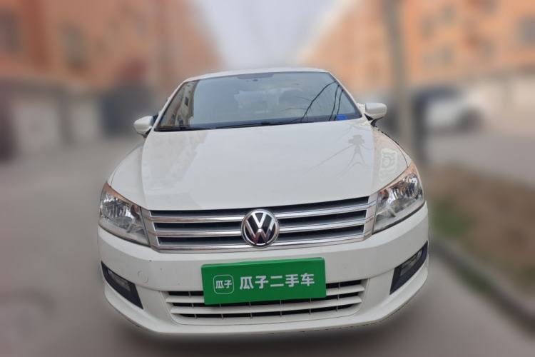 Used Volkswagen Santana 2015 1.4L Manual Comfort Edition Front