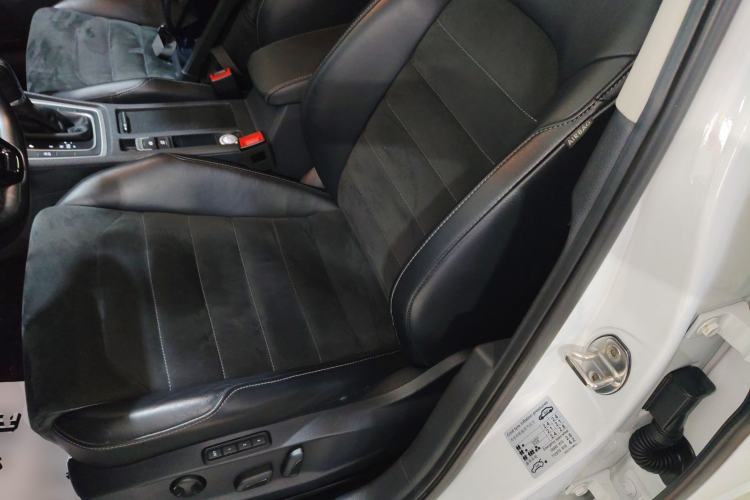 Used Volkswagen Golf 2018 230TSI Automatic Comfort Model Left Front Seat