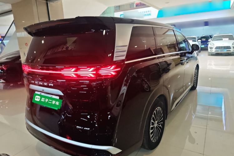 Used Denza D9 2024 DM-i 980 Four-Wheel Drive Prestige Model Rear Right 45 Deg