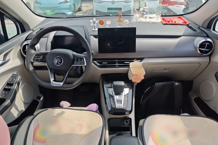 Used BYD Yuan Pro 2021 401 km Deluxe Version Center Console