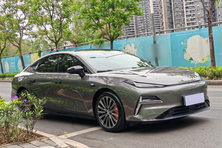 Used Geely Galaxy 8 2025 130km EM-P Exploration Edition Exterior 3