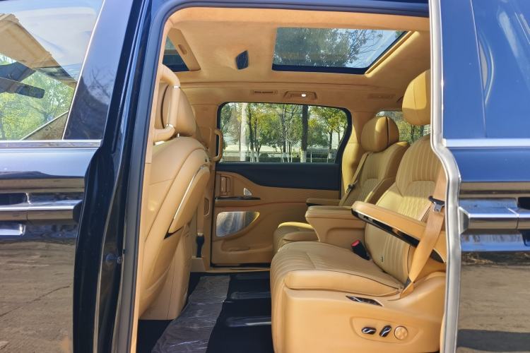 Used VOYAH Dream 2024 PHEV Ultra-Long Range Flagship Edition
