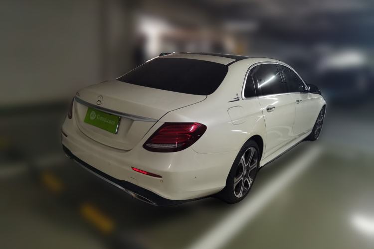 Used Mercedes-Benz E-Class 2016 E 300 L Sporty and Stylish Model
