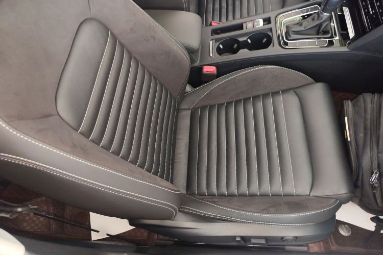 Used Volkswagen Magotan 2020 330TSI DSG Leading Model Right Front Seat