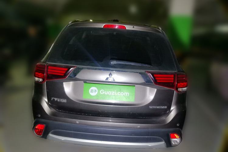 Used Mitsubishi Outlander 2018 2.0L Two-Wheel Drive Glory Edition 5 Seats