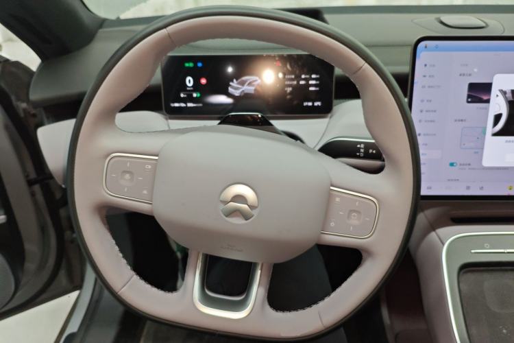Used Nio ET5T 2025 75 kWh Touring Steering Wheel