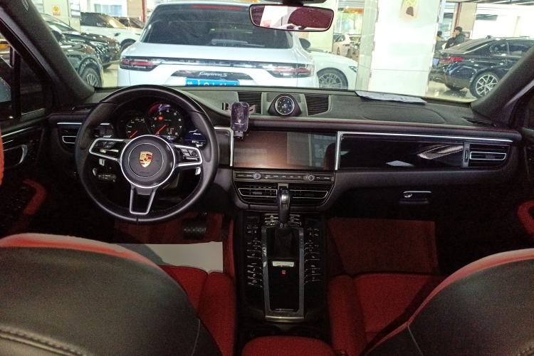 Used Porsche Macan 2021 Macan 2.0T
