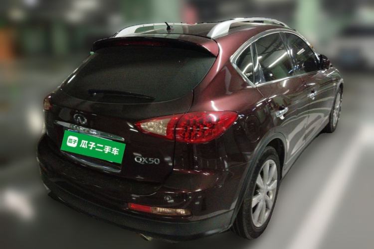 Used Infiniti QX50 2013 2.5L Two-Wheel-Drive Elegant Edition