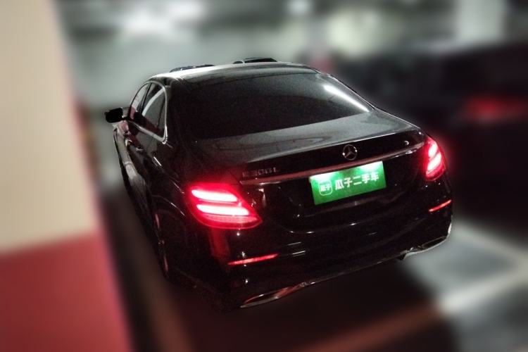 Used Mercedes-Benz E-Class 2016 E 300 L Sporty and Stylish Model
