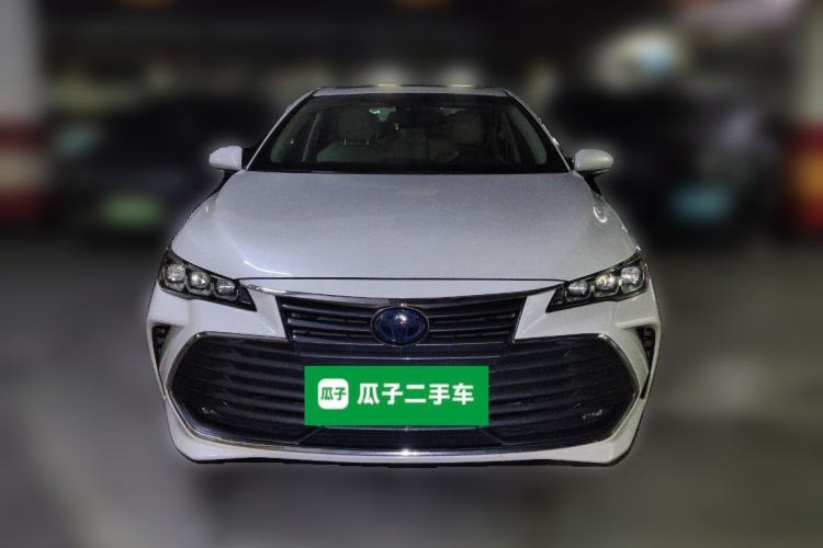 Used Toyota Avalon 2019 Dual-Engine 2.5L Luxury Edition China VI Standard