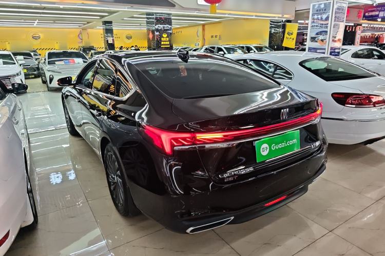 Used Buick LaCrosse 2025 28T Platinum Edition
