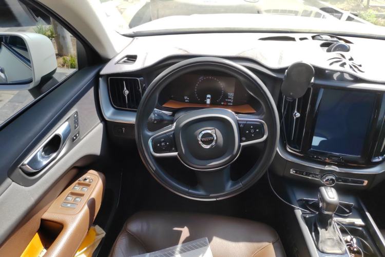 Used Volvo XC60 2020 T5 4x4 Zhiyi Luxury Edition Steering Wheel