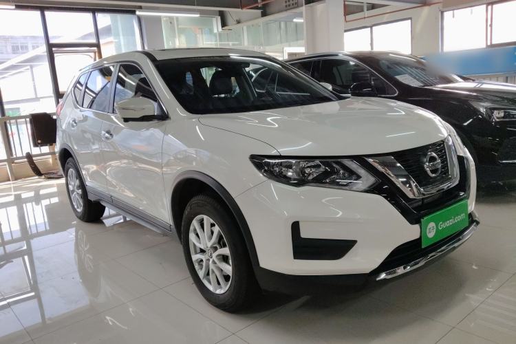 Used Nissan X-Trail 2023 Classic 2.0L Two-Wheel Drive Smart Connect & Comfort Edition Front Right 45 Deg