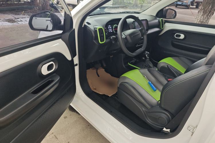 Used Roewe Clever 2021 302 km New Four-Seater Super-Efficient Version