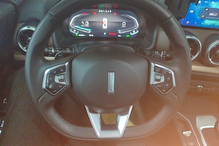 Used Wey VV5 2021 1.5T Two-Wheel Drive Smart Pioneer