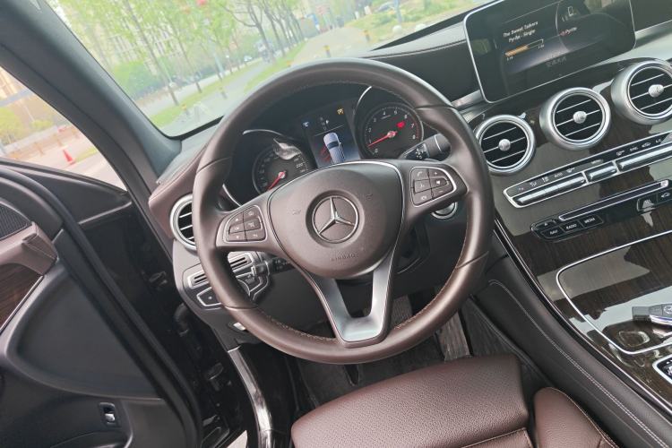 Used Mercedes-Benz GLC 2018 GLC 260 4MATIC Dynamic Edition Steering Wheel