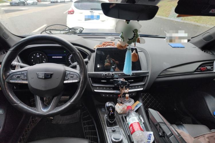 Used Cadillac CT5 2020 28T Platinum Sport Edition Center Console